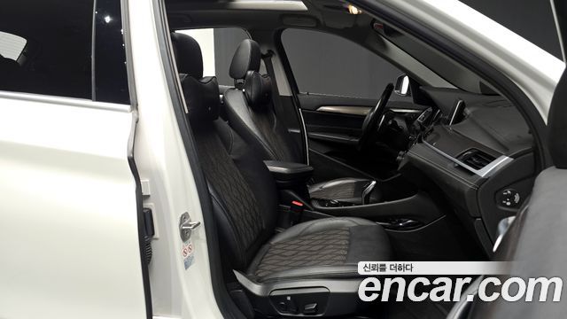 BMW X1 (F48) xDrive 20i xLine 2021 — фото 10