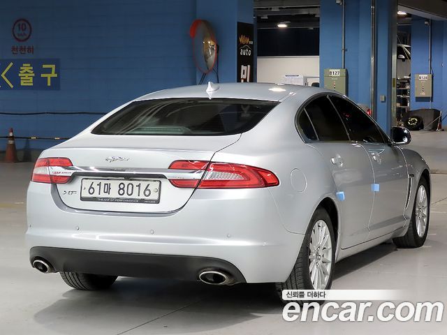 Jaguar XF 2.0 Luxury X250 2013 — фото 4