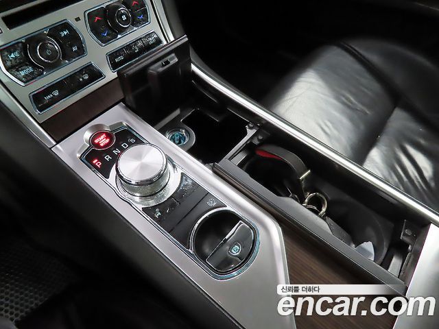 Jaguar XF 2.0 Luxury X250 2013 — фото 17
