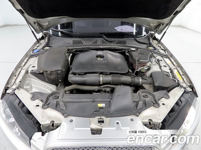 Jaguar XF 2.0 Luxury X250 2013 — фото 22