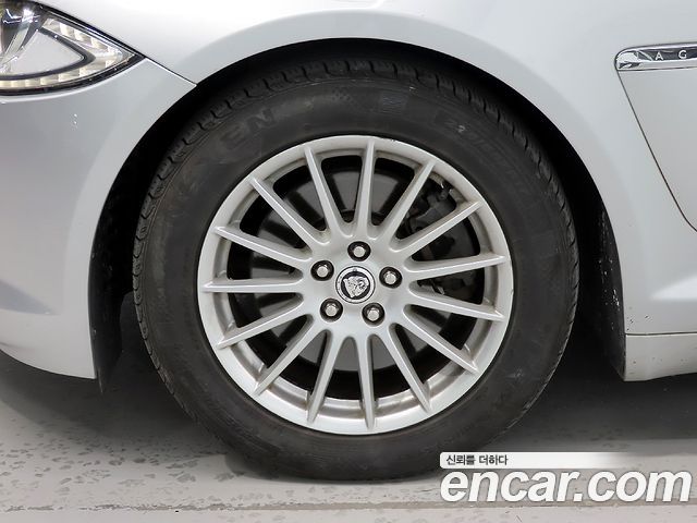 Jaguar XF 2.0 Luxury X250 2013 — фото 23