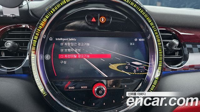 MINI Cooper S JCW 3rd Generation 2023 — фото 15