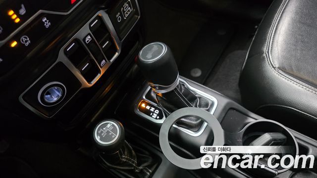Jeep Wrangler (JL) 2.0 Overland Power Top 4Door 2022 — фото 9