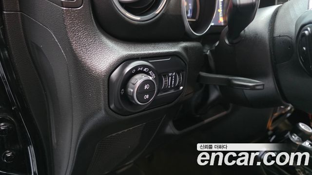 Jeep Wrangler (JL) 2.0 Overland Power Top 4Door 2022 — фото 14