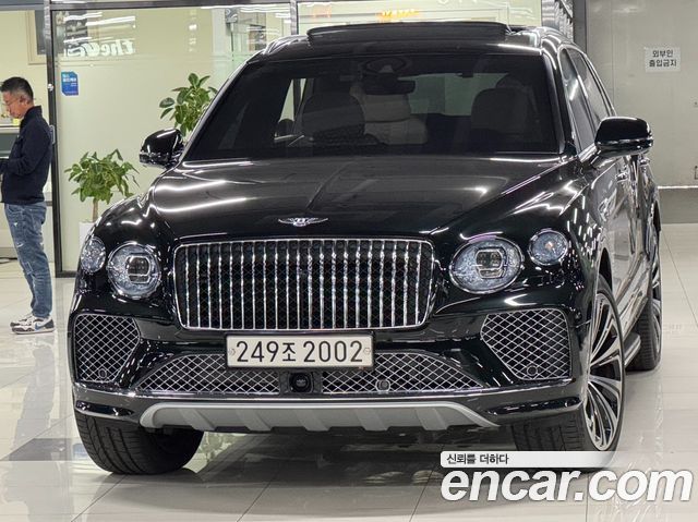 Bentley Bentayga 4.0 V8 EWB First Edition