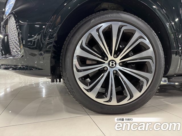 Bentley Bentayga 4.0 V8 EWB First Edition 2024 — фото 20