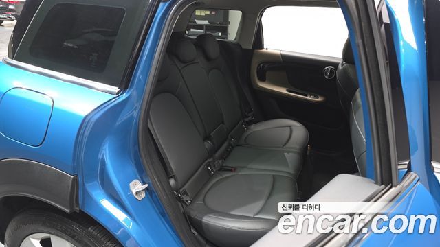 MINI Cooper D Countryman ALL4 2nd 2018 — фото 11