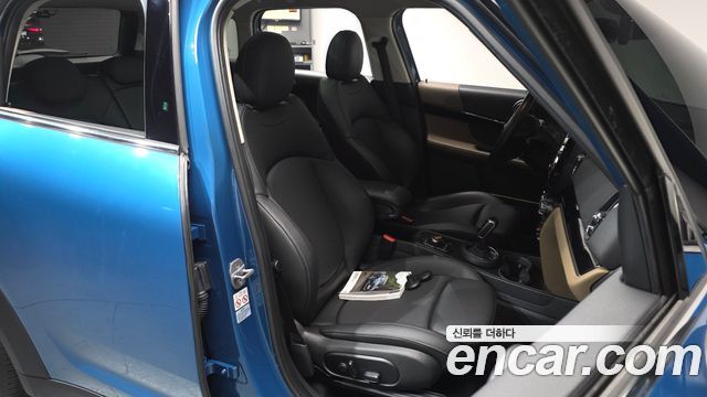 MINI Cooper D Countryman ALL4 2nd 2018 — фото 12