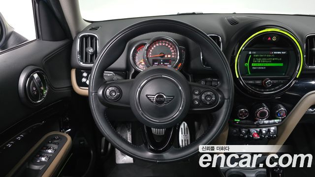 MINI Cooper D Countryman ALL4 2nd 2018 — фото 14