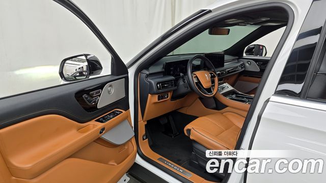 Lincoln Aviator (II) 3.0 Black Label AWD 2025 — фото 10