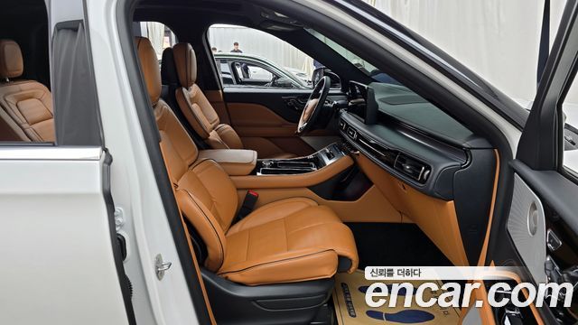 Lincoln Aviator (II) 3.0 Black Label AWD 2025 — фото 11