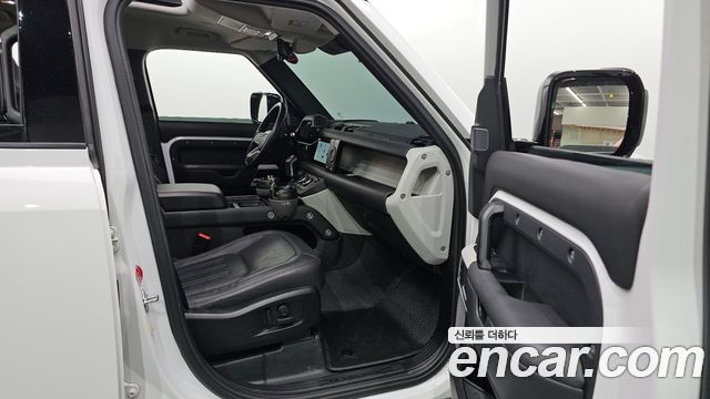 Land Rover Defender (L663) 110 D300 HSE 2022 — фото 18