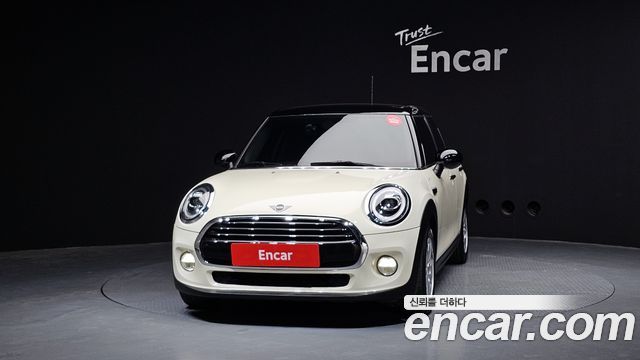 MINI Cooper 5Door Standard 3rd 2019 — фото 3