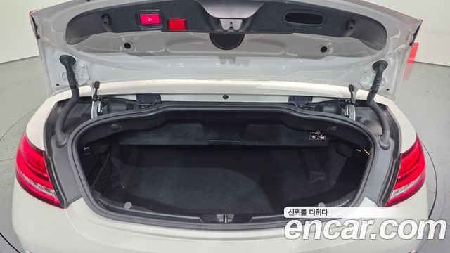 Mercedes-Benz C-Class (W205) C200 Cabriolet 2023 — фото 18