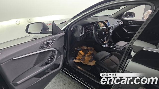 BMW 2 Series Gran Coupe (F44) 220i Sport 2024 — фото 11