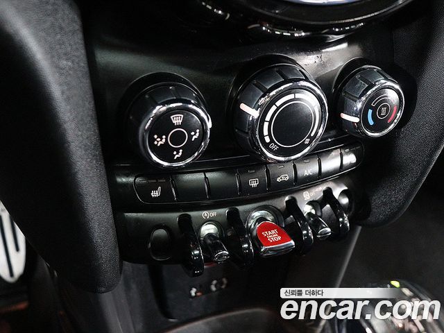 MINI Cooper D 5Door Mid 3rd 2015 — фото 16