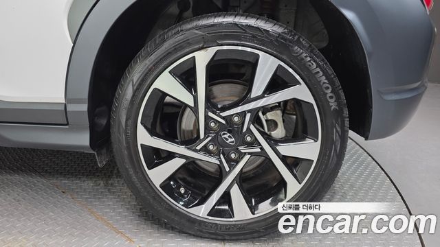 Hyundai Kona Gasoline 1.6 Turbo 4WD Inspiration 2023 — фото 5