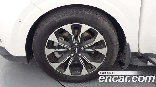 Kia Carnival (IV) Gasoline 9-Seater Signature 2023 — фото 5