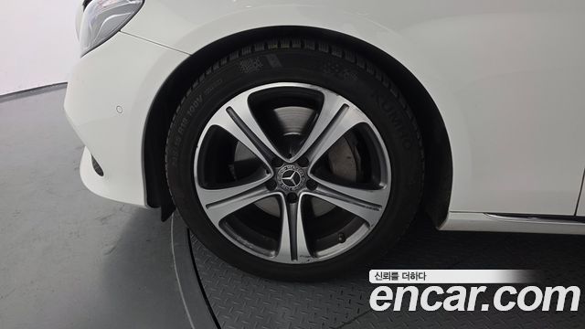 Mercedes-Benz E-Class (W213) E300 Avantgarde 2020 — фото 5