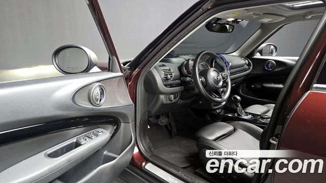 MINI Cooper D Clubman High 2nd 2017 — фото 11