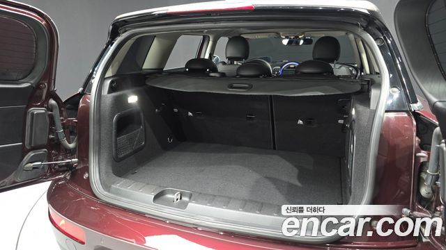 MINI Cooper D Clubman High 2nd 2017 — фото 19