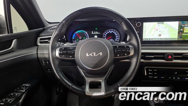 Kia K5 Hybrid (III) Prestige 2022 — фото 12