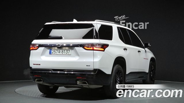 Chevrolet Traverse 3.6 AWD Redline 2021 — фото 2