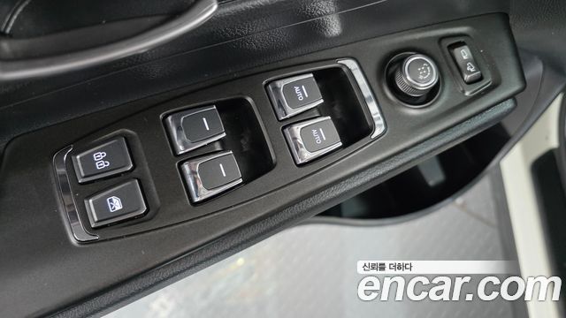 KG Mobility (SsangYong) Beautiful Korando Gasoline 1.5 2WD R-Plus 2022 — фото 12