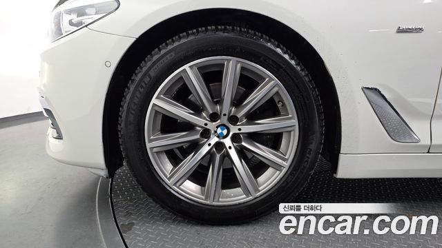 BMW 5 Series (G30) 520i Luxury 2018 — фото 5