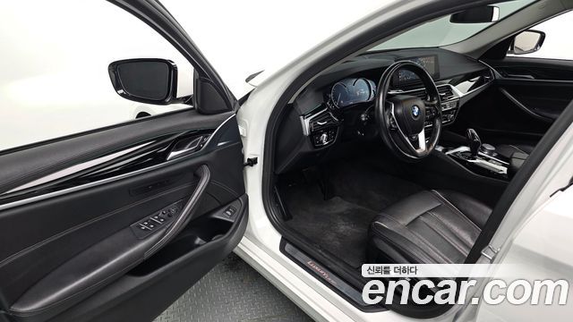 BMW 5 Series (G30) 520i Luxury 2018 — фото 15