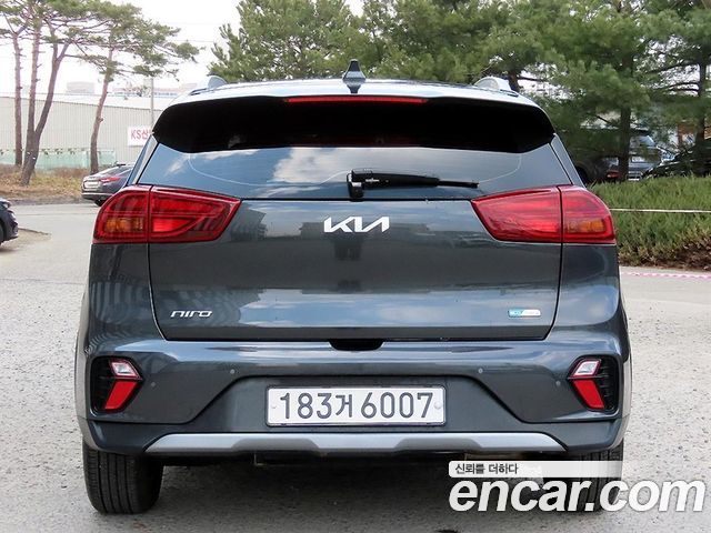 Kia Niro 1.6 HEV Prestige 2022 — фото 4