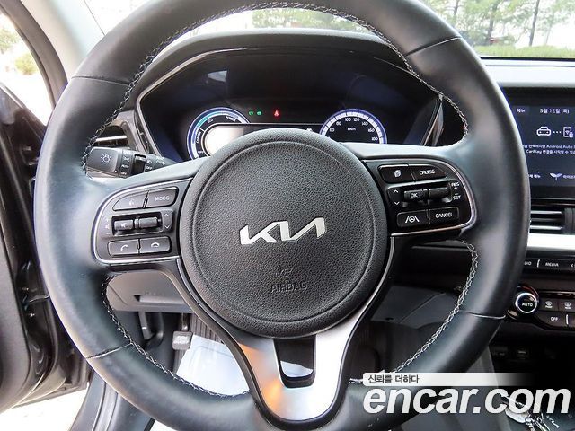 Kia Niro 1.6 HEV Prestige 2022 — фото 8