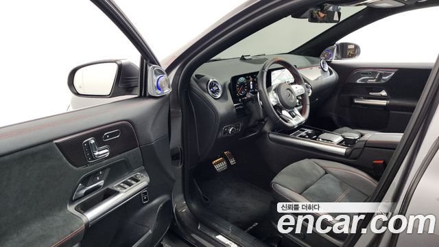 Mercedes-Benz GLA-Class (H247) GLA45 AMG 4MATIC+ 2022 — фото 10