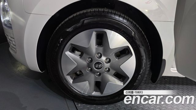 Hyundai Staria Tourer 9-Seater Modern 2025 — фото 5