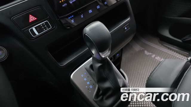 Hyundai Staria Tourer 9-Seater Modern 2025 — фото 9