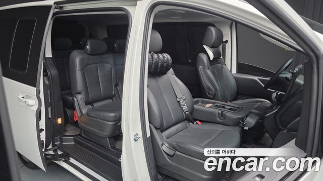 Hyundai Staria Tourer 9-Seater Modern 2025 — фото 12