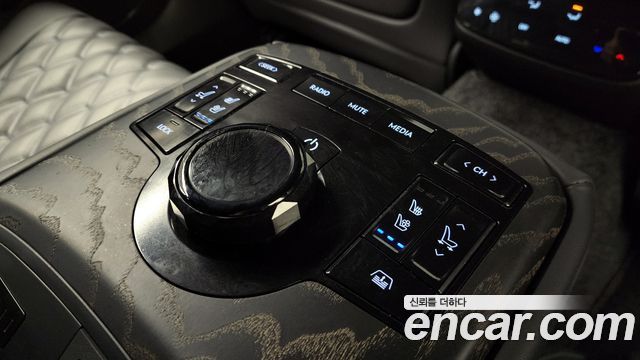 Genesis G80 (RG3) Gasoline 3.5 Turbo AWD Black 2026 — фото 23
