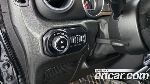 Jeep Wrangler (JL) 2.0 Sahara 4Door 2018 — фото 17