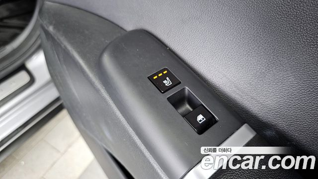Hyundai Grandeur (GN7) 3.5 LPG 2WD (Taxi) Deluxe 2023 — фото 19