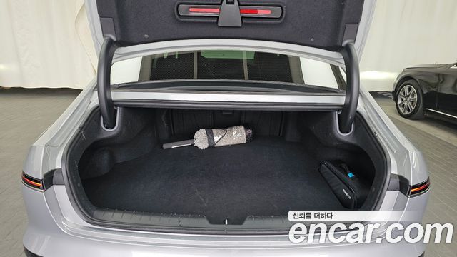 Hyundai Grandeur (GN7) 3.5 LPG 2WD (Taxi) Deluxe 2023 — фото 20