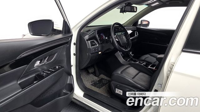 KG Mobility (SsangYong) Beautiful Korando Gasoline 1.5 2WD C5 Plus 2022 — фото 10