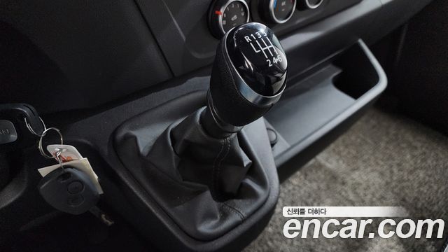 Renault Korea Master 2.3 15-Seater 2020 — фото 9