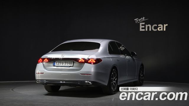 Mercedes-Benz E-Class (W214) E200 Avantgarde Limited 2025 — фото 2