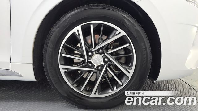 Hyundai Grandeur (IG) 3.0 LPi Rent Car Premium 2021 — фото 5