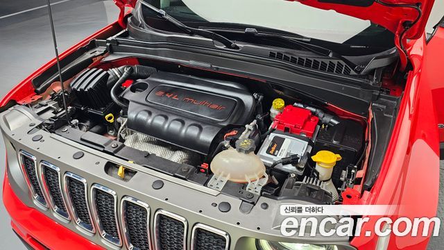 Jeep Renegade 2.4 Limited 2020 — фото 6