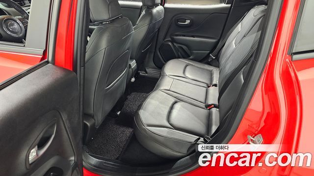Jeep Renegade 2.4 Limited 2020 — фото 12