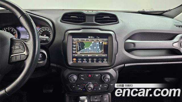 Jeep Renegade 2.4 Limited 2020 — фото 16