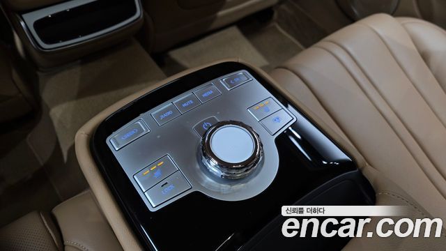 Genesis G80 (RG3) Gasoline 2.5 Turbo AWD 2025 — фото 19