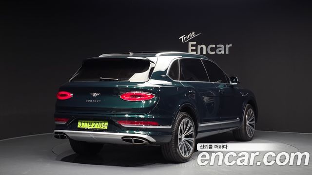Bentley Bentayga 4.0 V8 EWB First Edition 2024 — фото 2