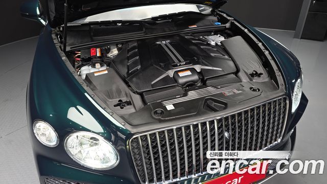 Bentley Bentayga 4.0 V8 EWB First Edition 2024 — фото 6